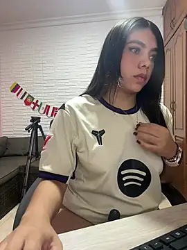 Luna_rousse26 live