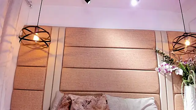 AndreinaOwen live