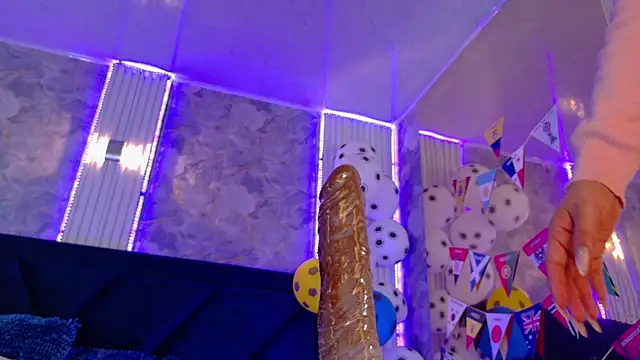 MollyCruz live