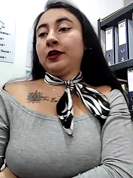 _Sarah-Office1 live
