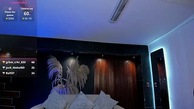 mily_Lopez live