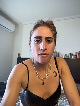 NicoleWilder live