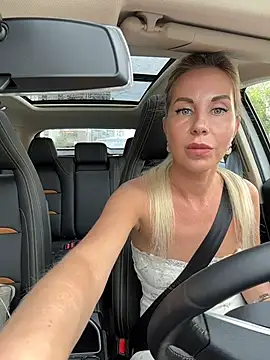 LisaMurr live