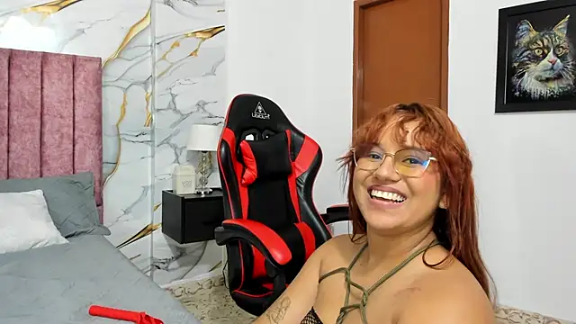ZoeBluhs live