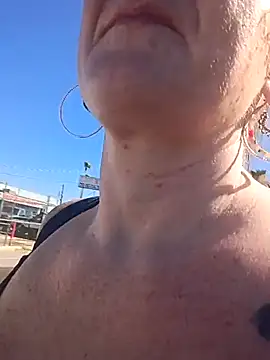 nakedgarbageperson live