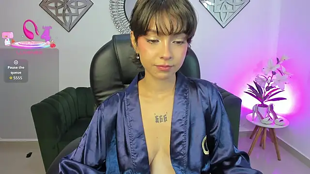 Honeyy_Taylor live