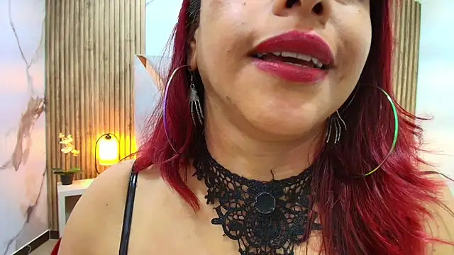 Anabella_Thompson live