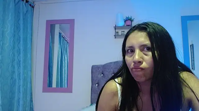 naya_10 live