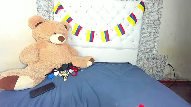 Clarita_Hill live