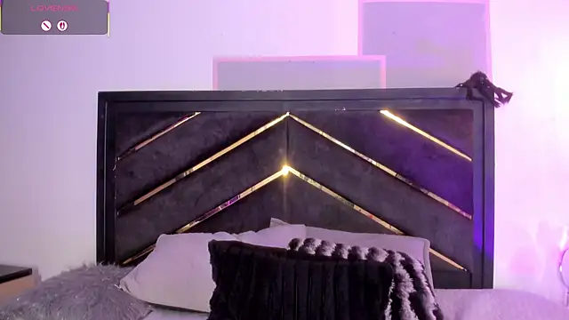april_jones05 live