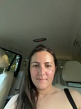 BrunetteNymph live