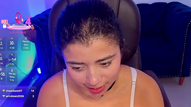 issi_loren live