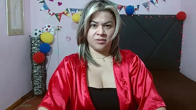 pamela_echeverria live