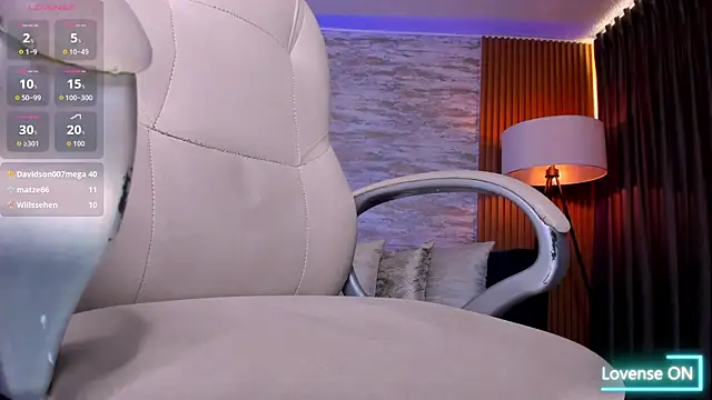 ANGIE-SMITH live