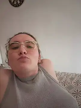 AndHerXO live