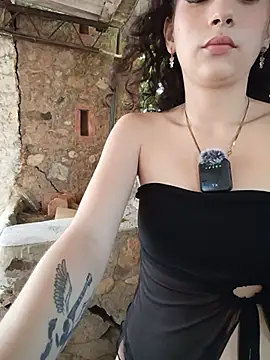 sweet_outdoor_charm live
