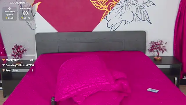 Lia_Avalon live