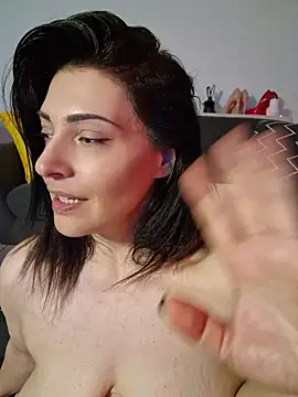 AryaSummersReal live