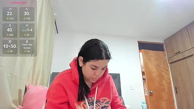 Kylie2211 live