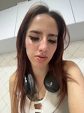 elodie_rouge live