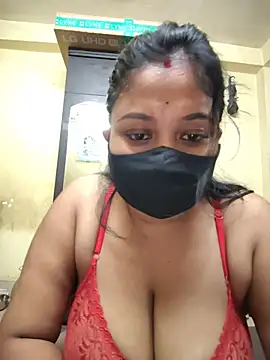 Curvy_Trisha live