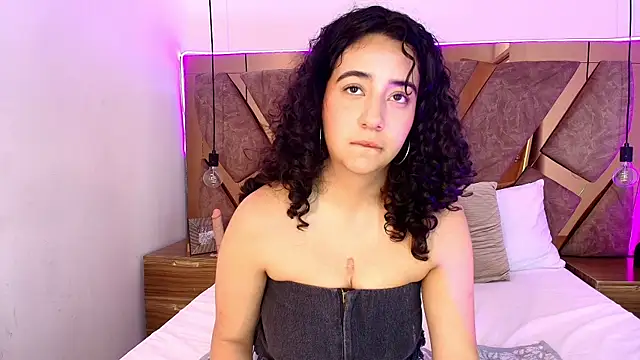 bella_swwan_ live