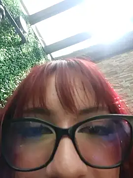 Effy_Kessler live
