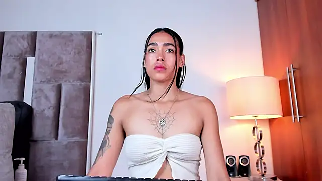 Nia_Bunny live