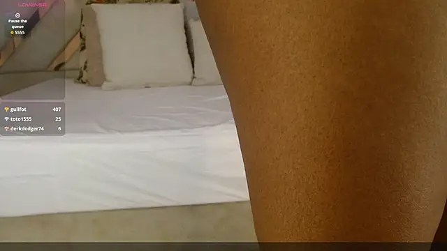 Maiacharris_ live
