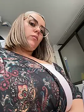 CurvyLust_x live