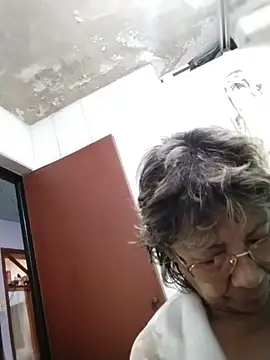 OliviaMorris1 live