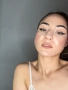 LioraX69 live