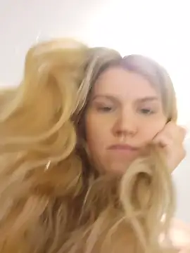 HotBlondie69 profile