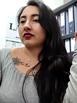 _Sarah-Office1 live