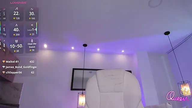 Aida_adams live