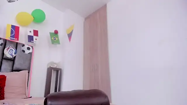 sarahhernandez live