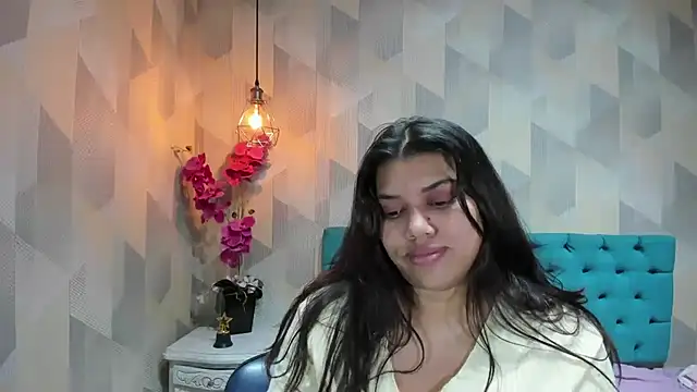 LindaBreeS live