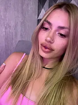 Elizabeth_Tay live