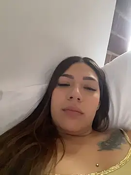 Latina_vanessa live