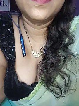 Sexy_Mona_Bhabhi live