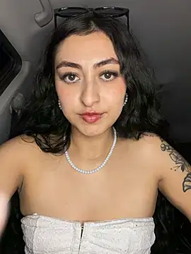 Dahlia_cortes live