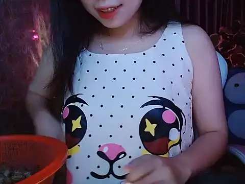 Julie_Ulie live