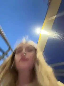 Polly_Pop live