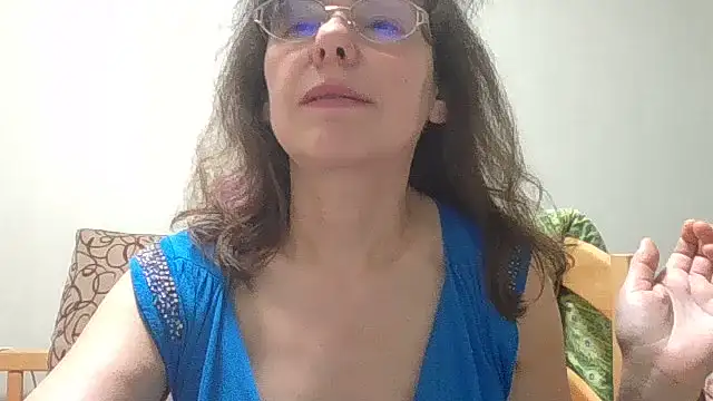 HollyJewel live