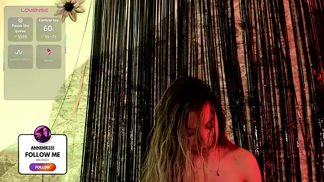 MaryAnneeXOO live