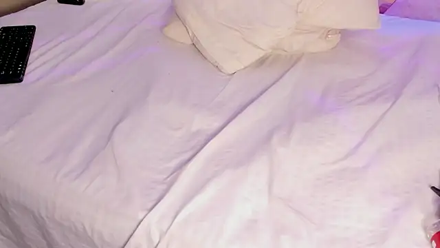 Athenea_Mills live