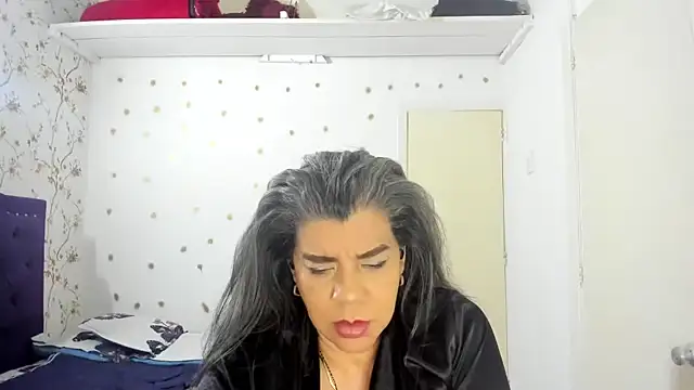 vikyadams live
