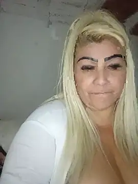 BonniAdams live