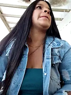 Layla-daring live