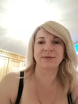 AhlyssaLove1155 live